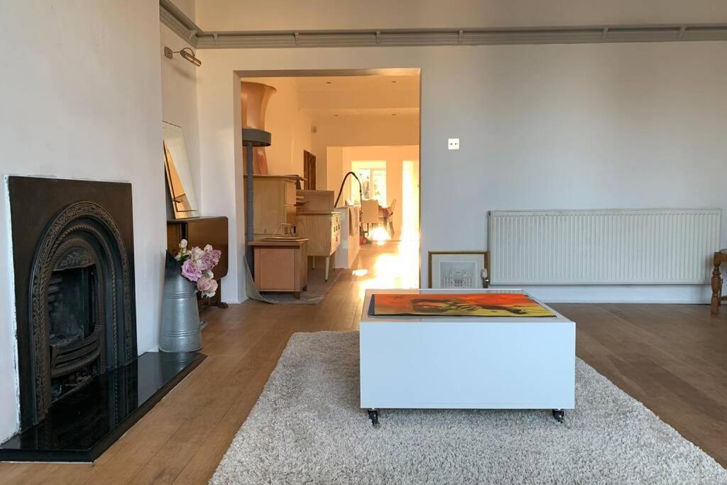 Spacious With Spectacular Views And Private Garden Villa Buxton  Exterior foto