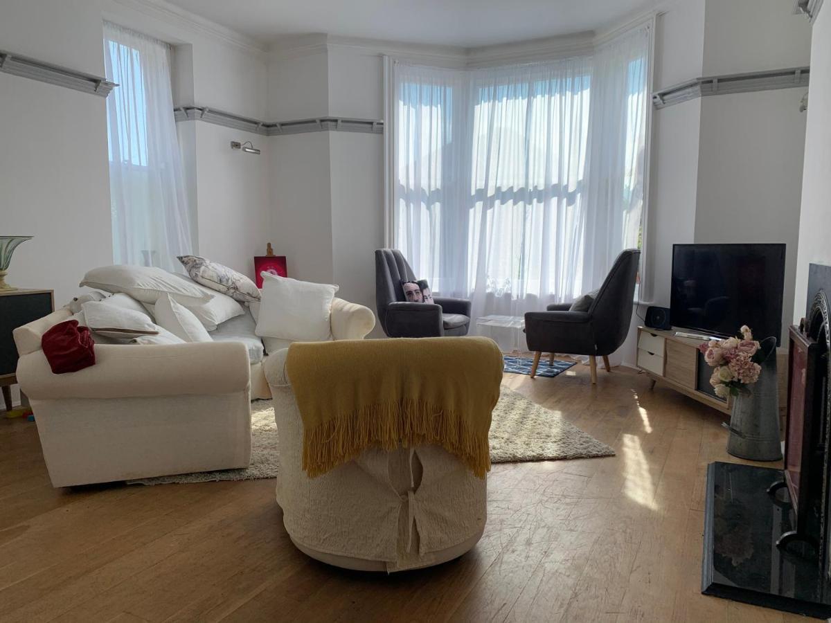 Spacious With Spectacular Views And Private Garden Villa Buxton  Exterior foto